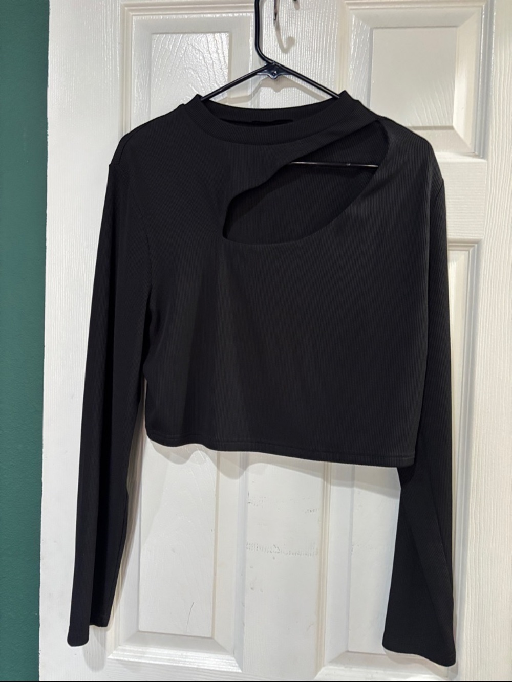 Black Cutout Long-Sleeve Crop Top with matching pants